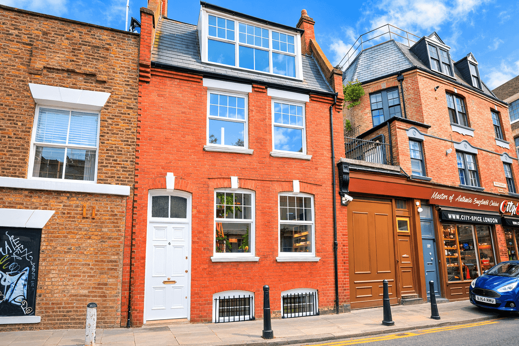 Property photo 1 of 13 7 Bed HMO For Sale