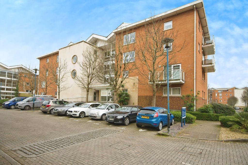 Additional image 17 of 3 bed flat for saleLynton Court, Cardiff, South Glamorgan CF10