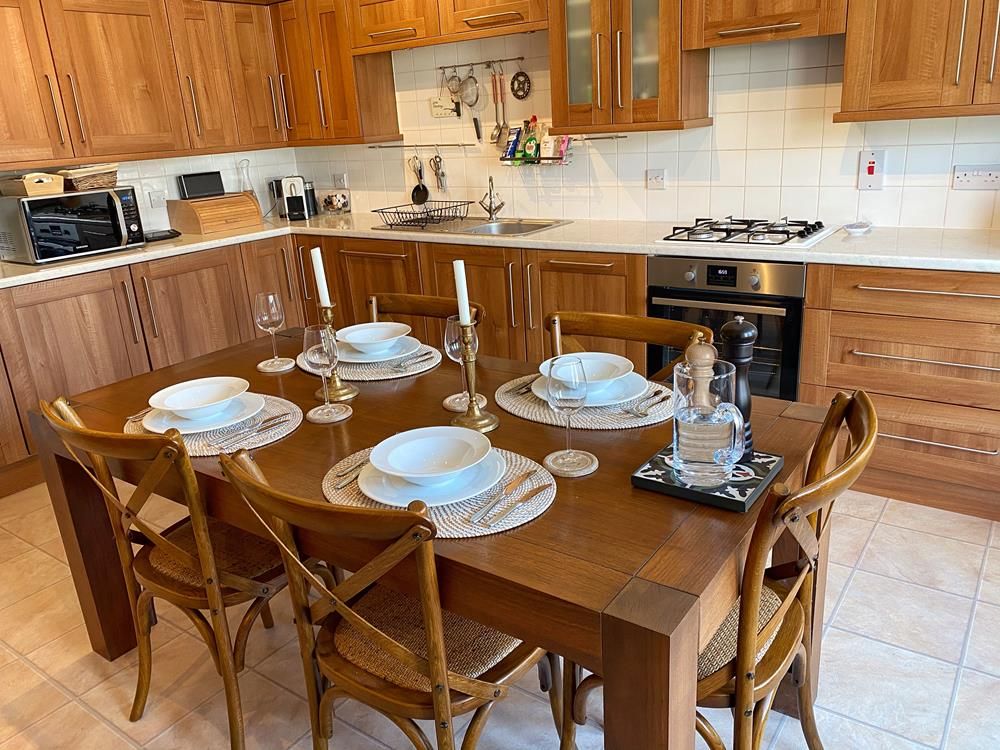 Property photo 3 of 13 Kitchen 1