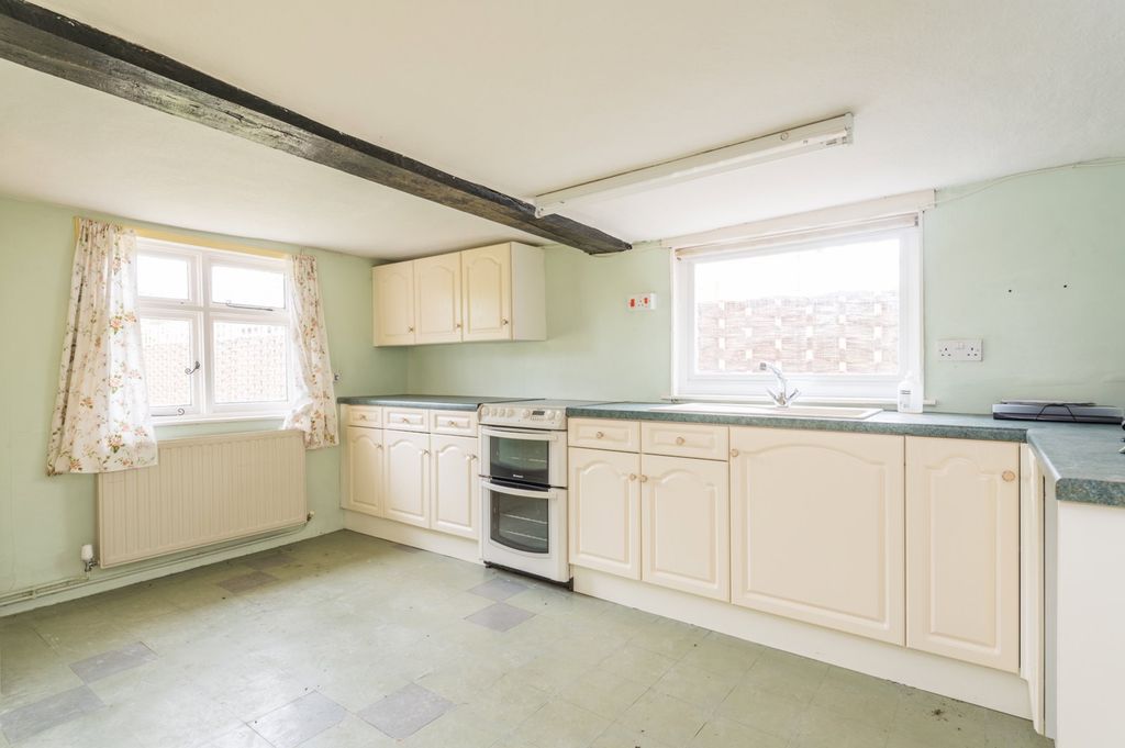 Property photo 3 of 14