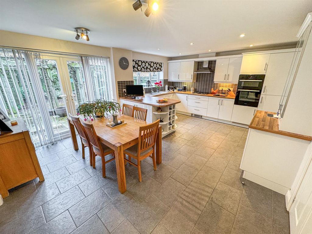 Property photo 3 of 37 Img_1029.Jpg