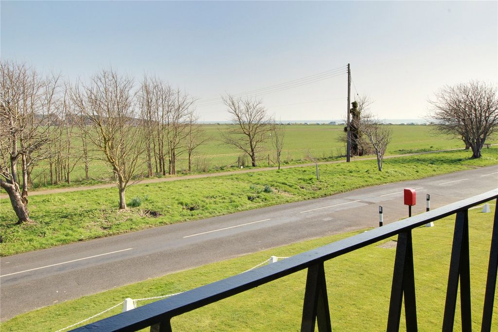 Property photo 2 of 13 Picture No. 23