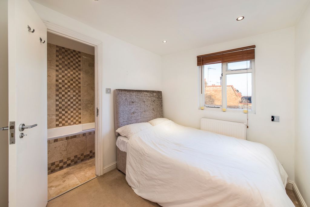 Property photo 2 of 6 5.Jpg