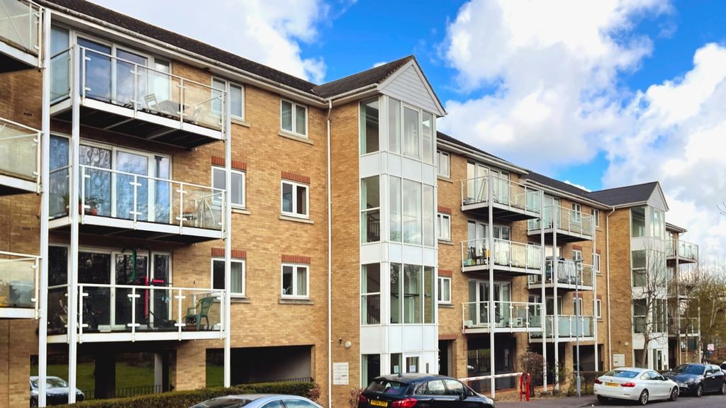 Property photo 1 of 7 4992370