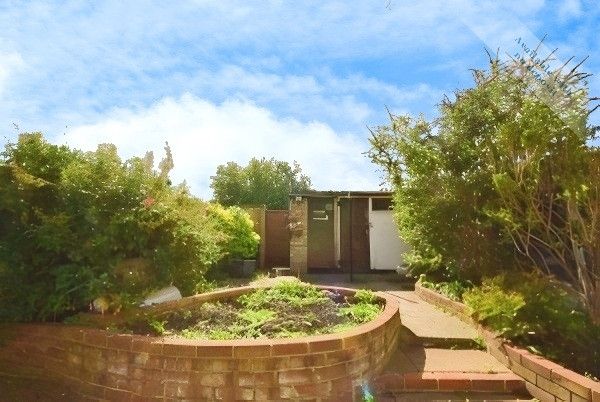 Property photo 2 of 8 B0c5A148-Garden