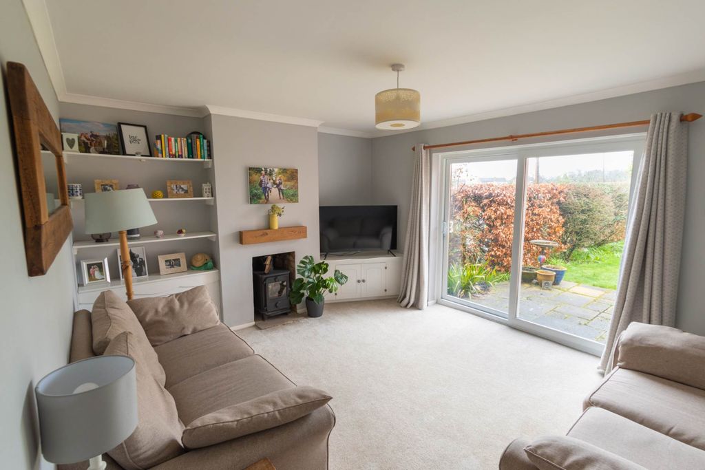 Property photo 3 of 18