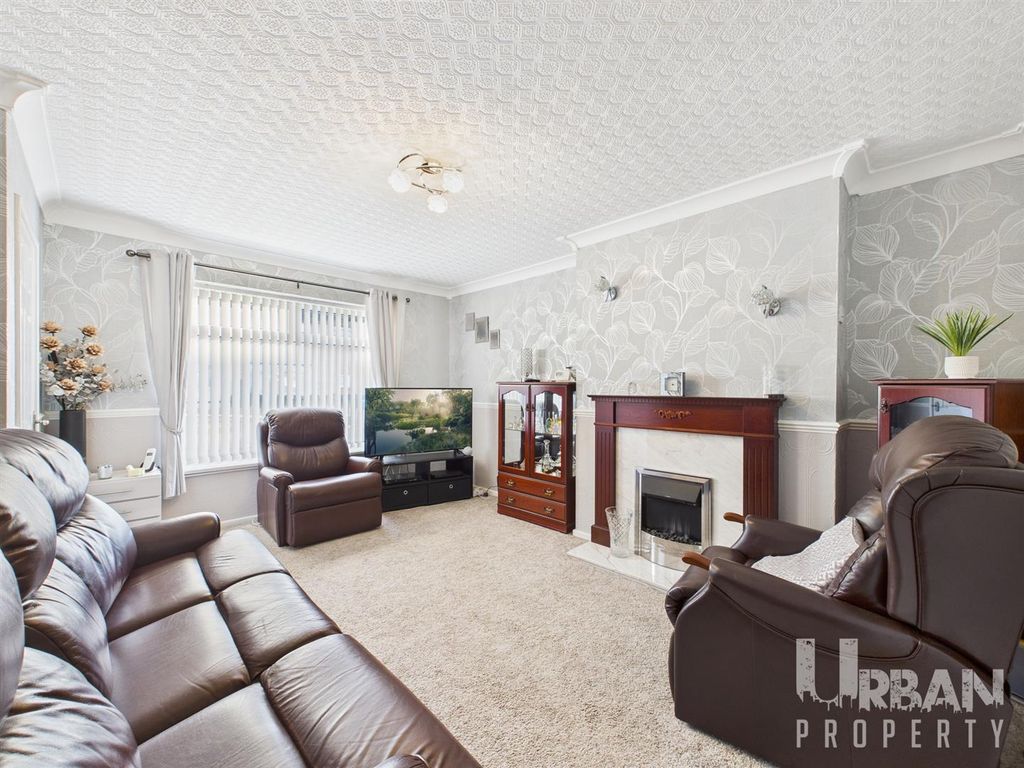 Property photo 2 of 11 Cam03038G0-Pr0207-Still010.Jpg