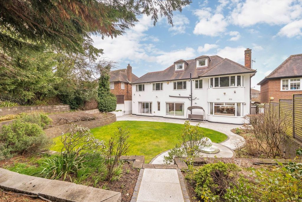 Property photo 1 of 18