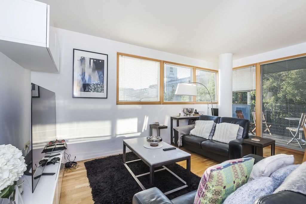 Property photo 3 of 12 6