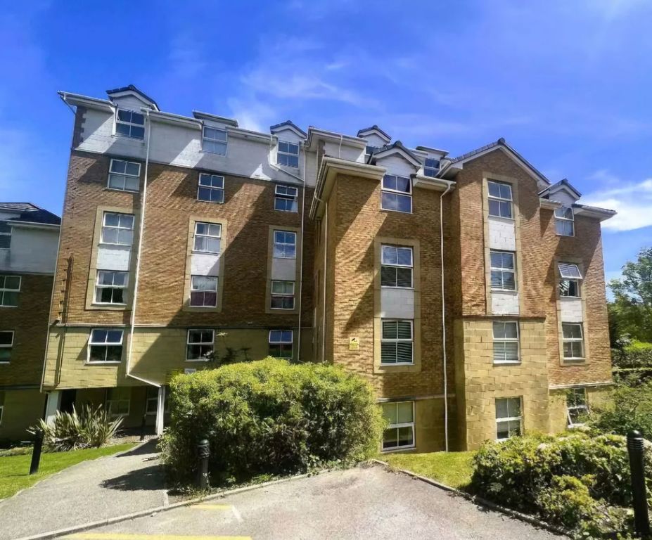 Property photo 1 of 5