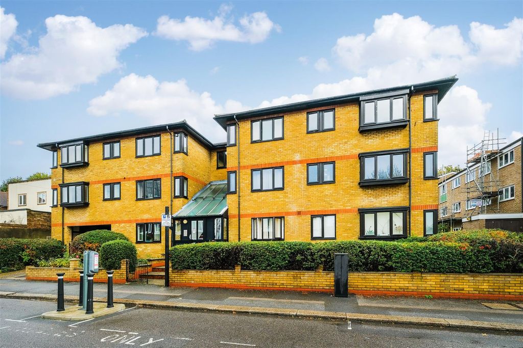 Property photo 2 of 19 2