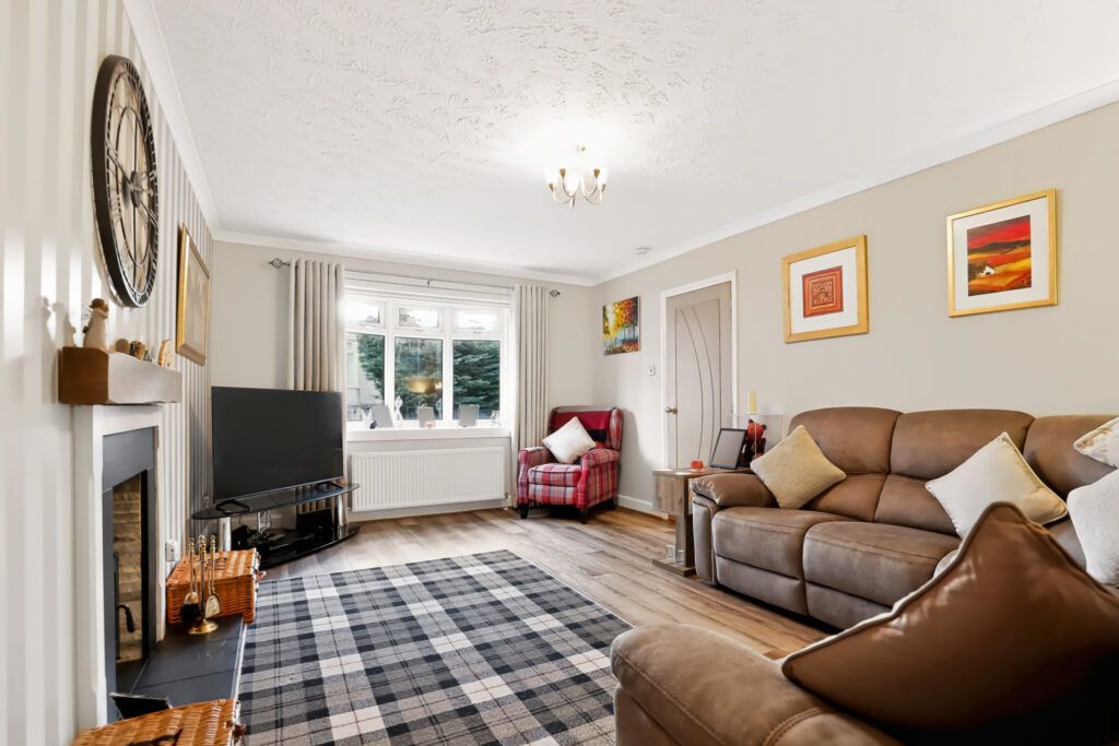 Property photo 2 of 37