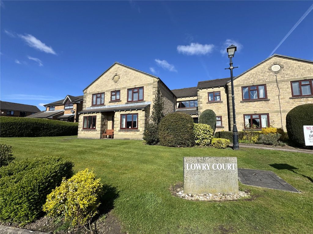 Property photo 1 of 17 Front