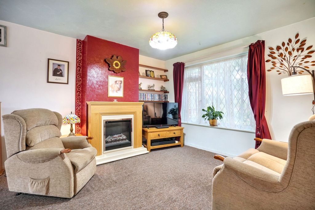 Property photo 2 of 17