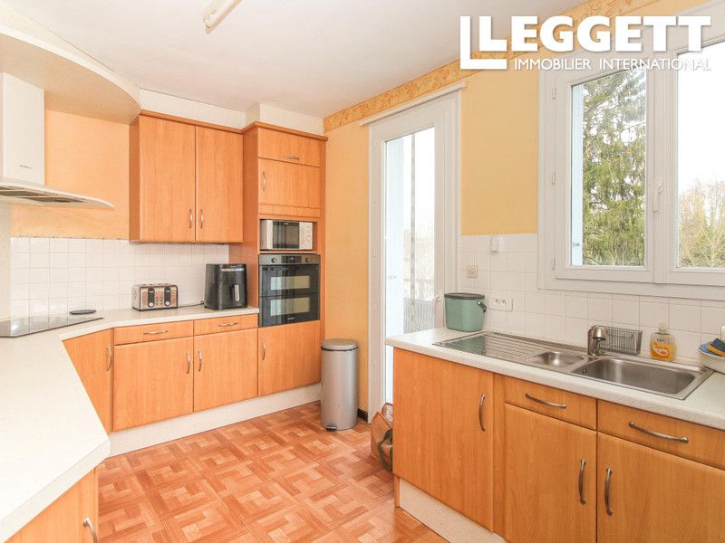 Property photo 3 of 10