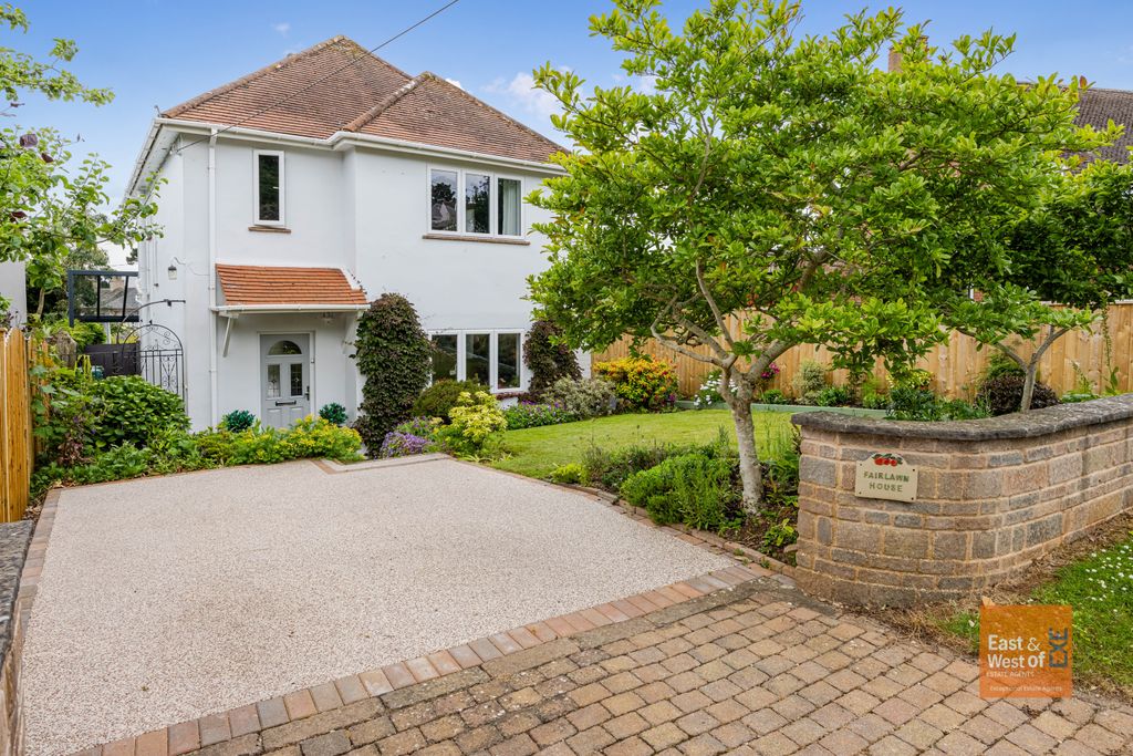 Property photo 1 of 21 A01 - Fairlawn House Orchard Close Lympstone - 260