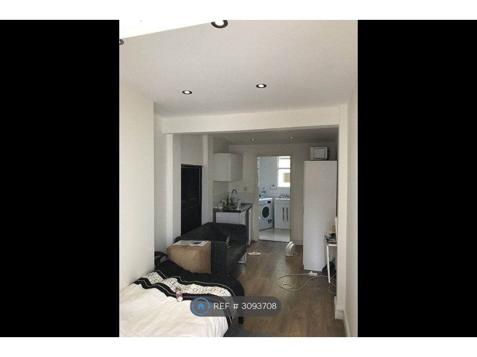 Property photo 3 of 4