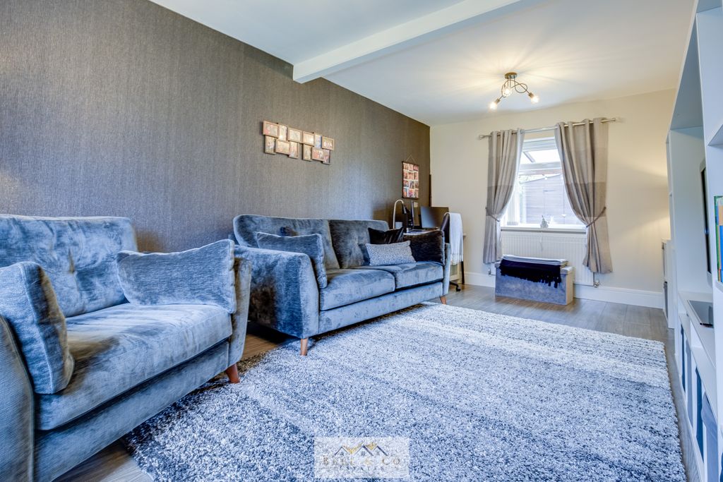 Property photo 2 of 25 Lounge 1.1