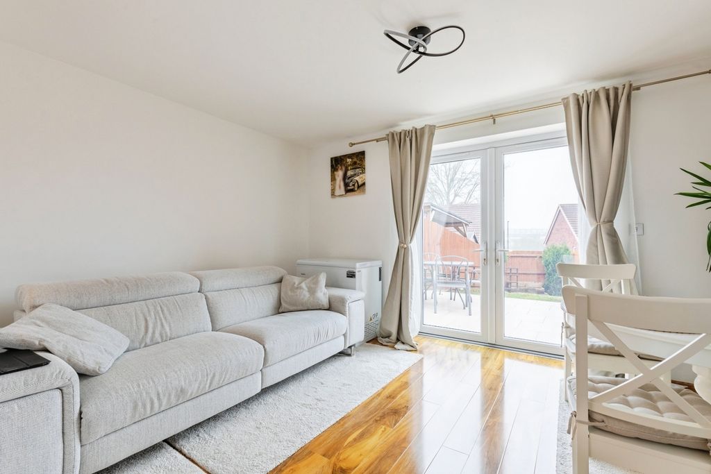 Property photo 2 of 26 Pbox-Img.Jpg