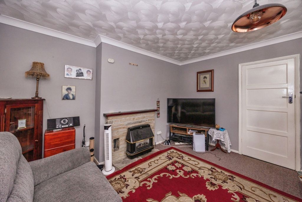 Property photo 2 of 15 Picture No. 04