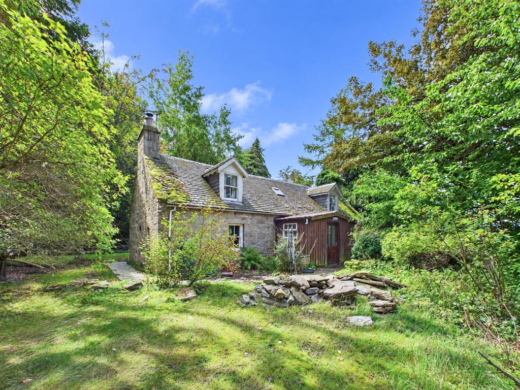 Property photo 1 of 25 Outside