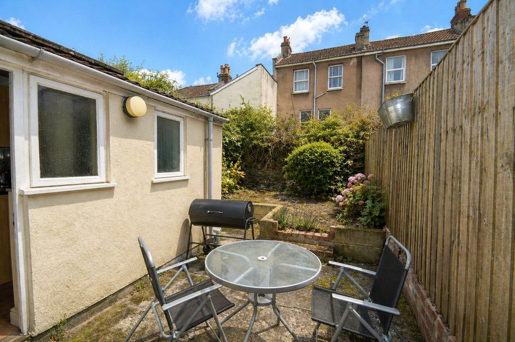 Property photo 2 of 6 Picture No. 04