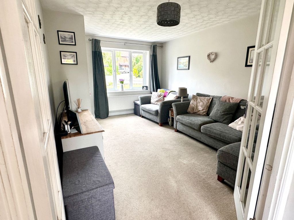 Property photo 3 of 14