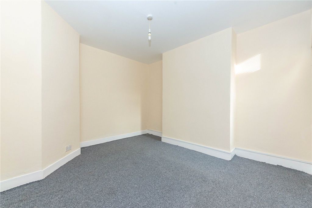 Property photo 3 of 7 Picture No. 09