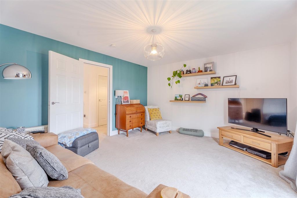 Property photo 3 of 20 1133 Plover-8.Jpg