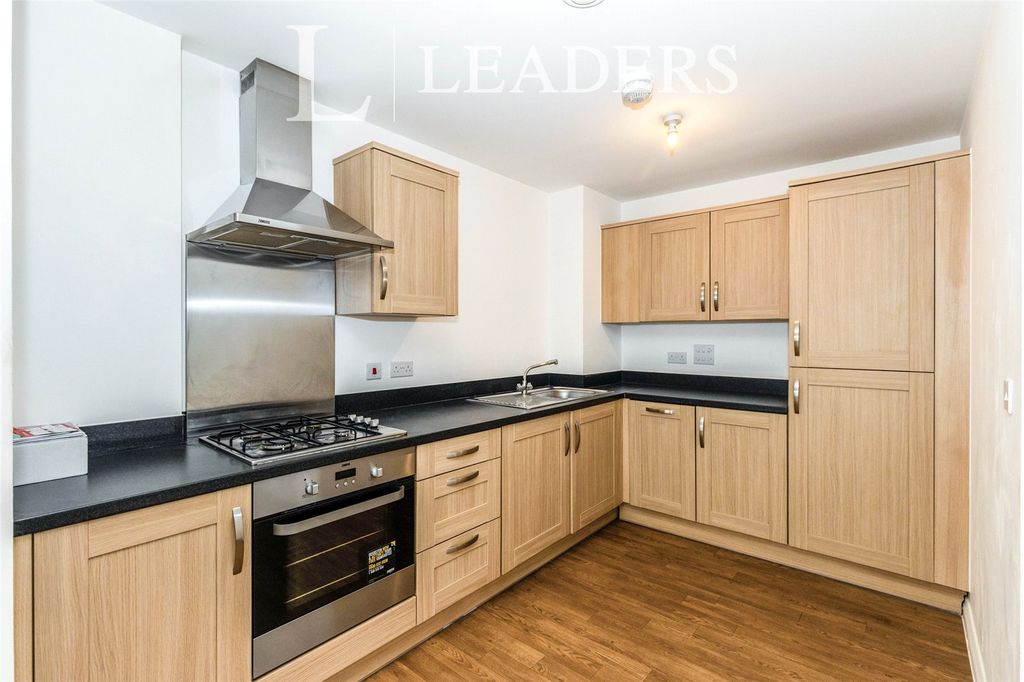 Property photo 2 of 10 725Ffd6d-F3B5-4Ae5-A