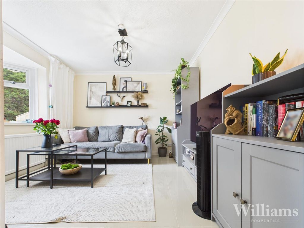 Property photo 2 of 19 Cam04950G0-Pr0114-Still002.Jpg