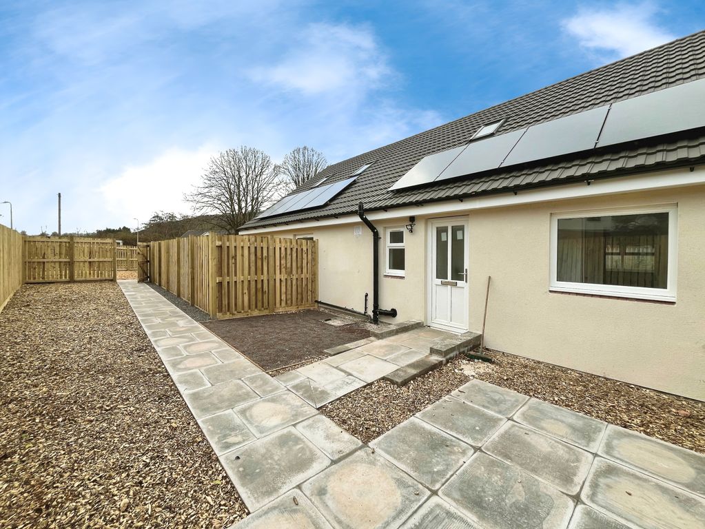 Property photo 1 of 7 Front