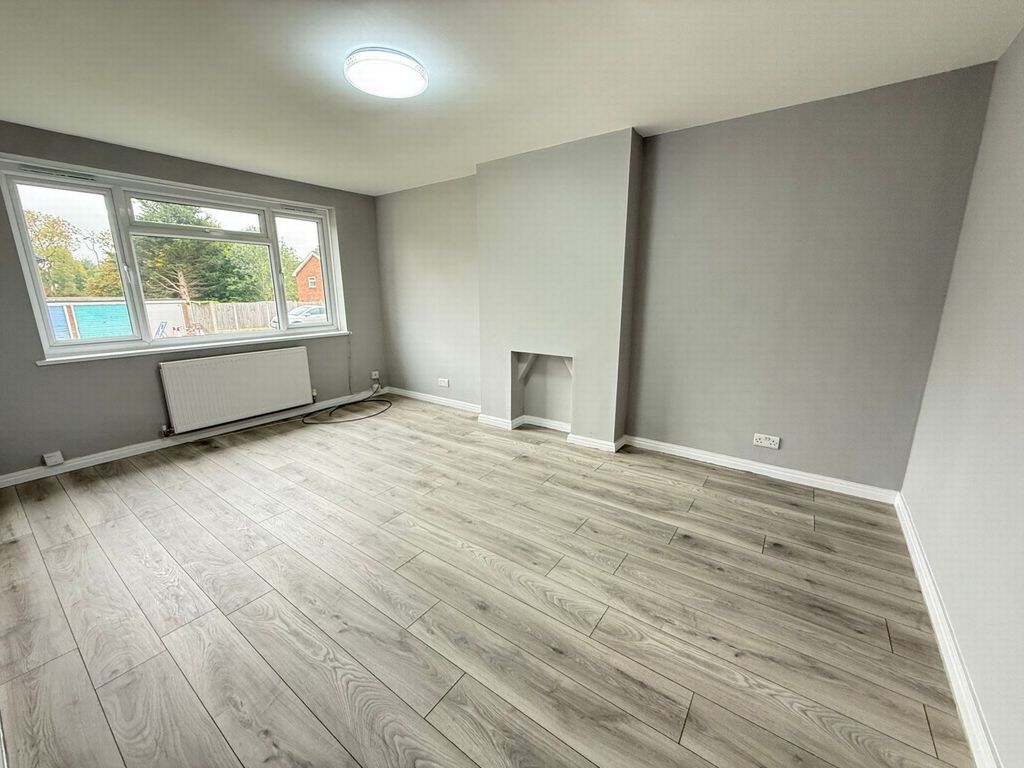 Property photo 2 of 7 Lounge