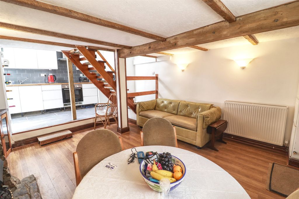 Property photo 2 of 10 2 - Picture No. 04