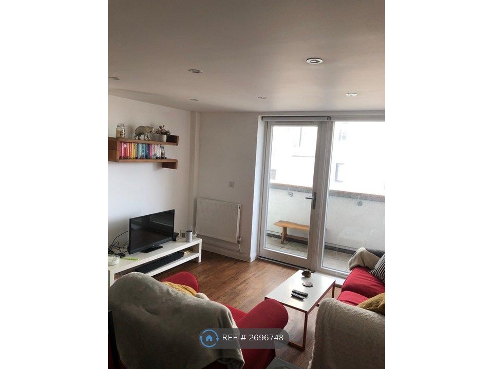 Property photo 2 of 11 Living Area