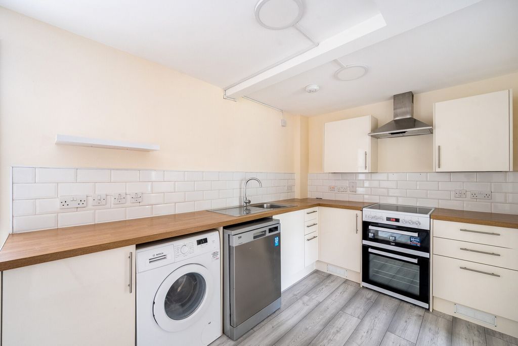 Property photo 2 of 12 1467488-21-6A1Ff3...