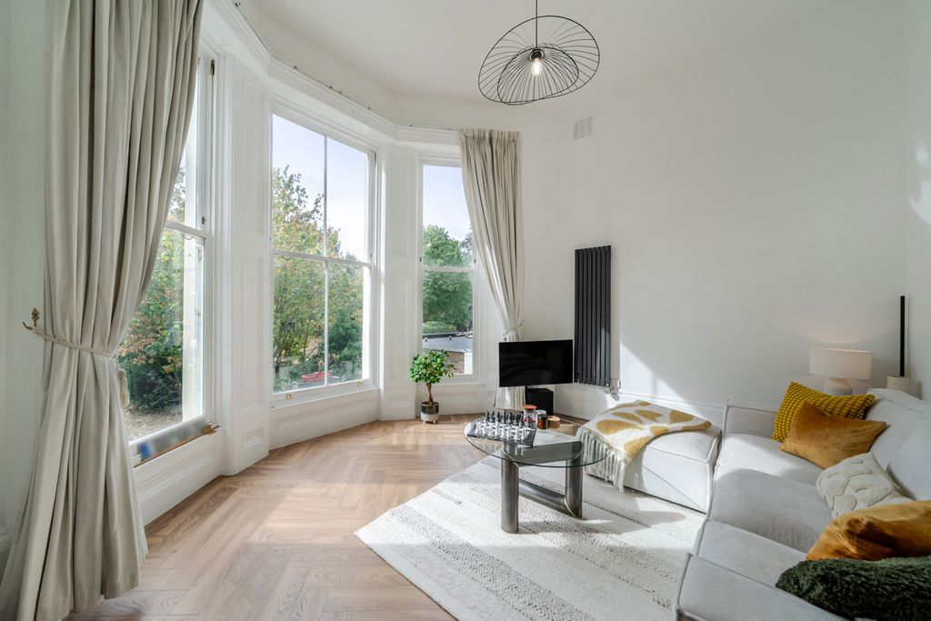 Property photo 1 of 11 1514899-12-1A066A...