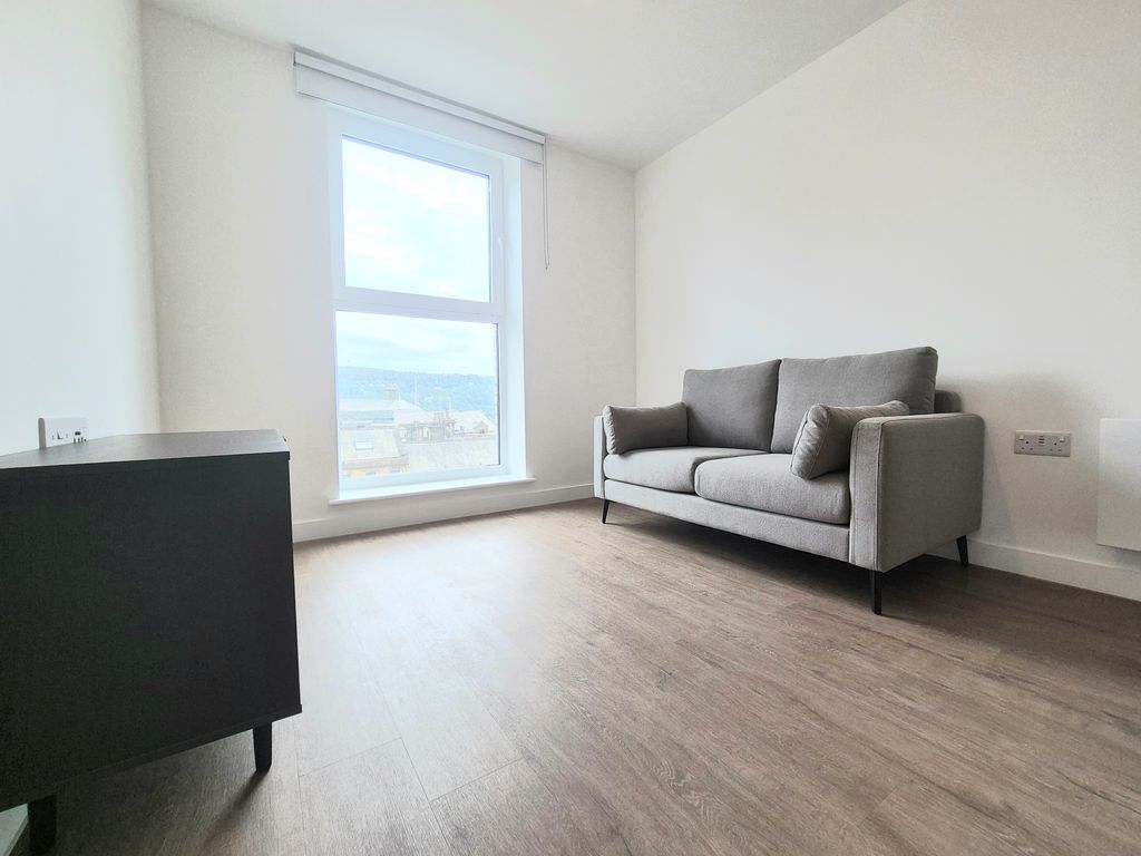 Property photo 2 of 12