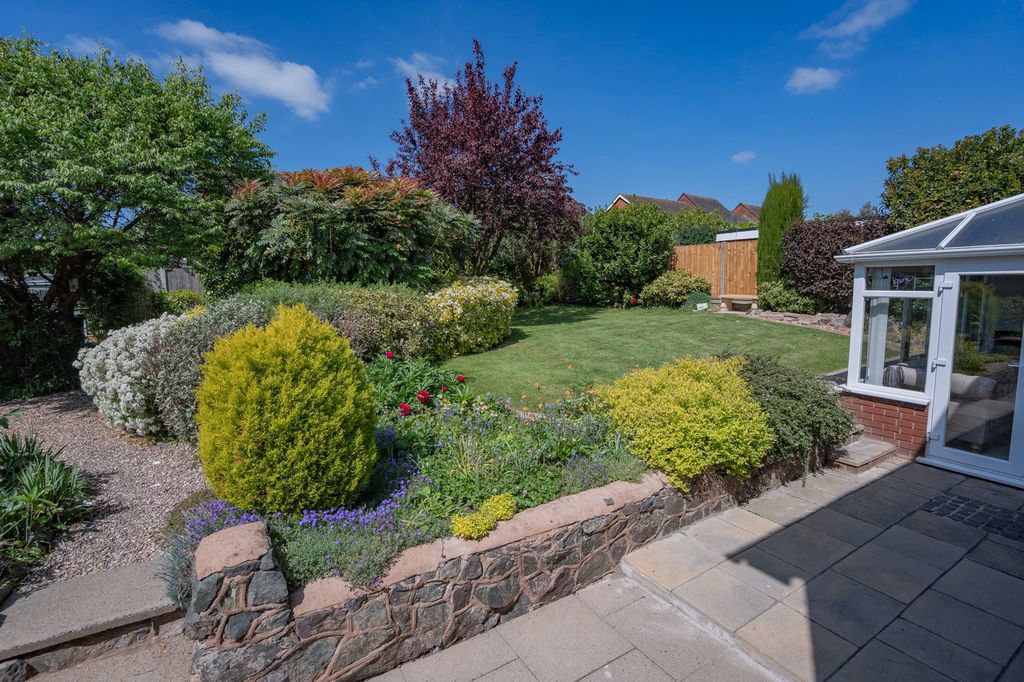 Property photo 2 of 22