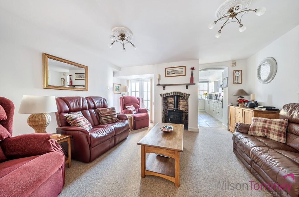 Property photo 3 of 27 d221d549-03Bc-445A-A904-6cd6B8719413.Jpg