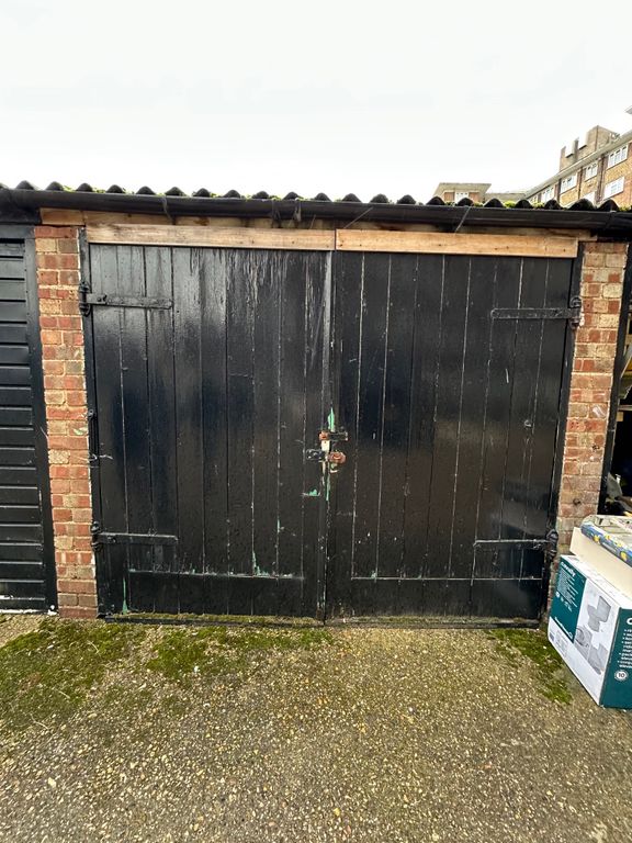 Property photo 1 of 3