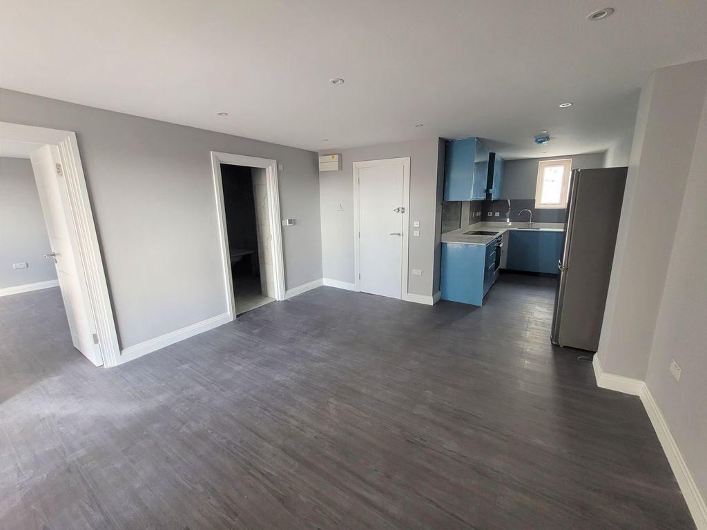 Property photo 1 of 6 Kitchen