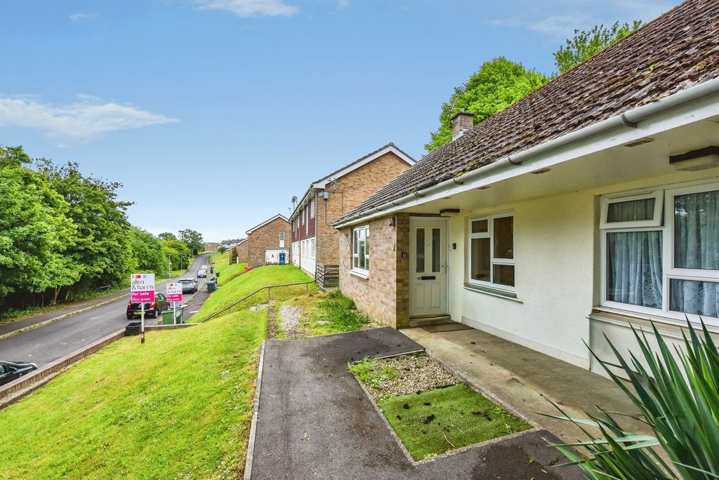 Property photo 2 of 13