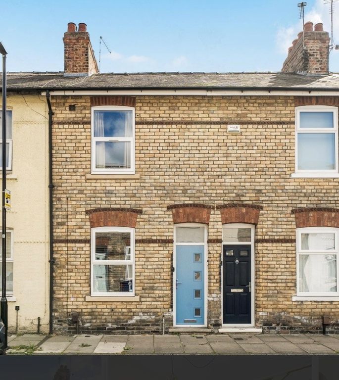 Property photo 1 of 12