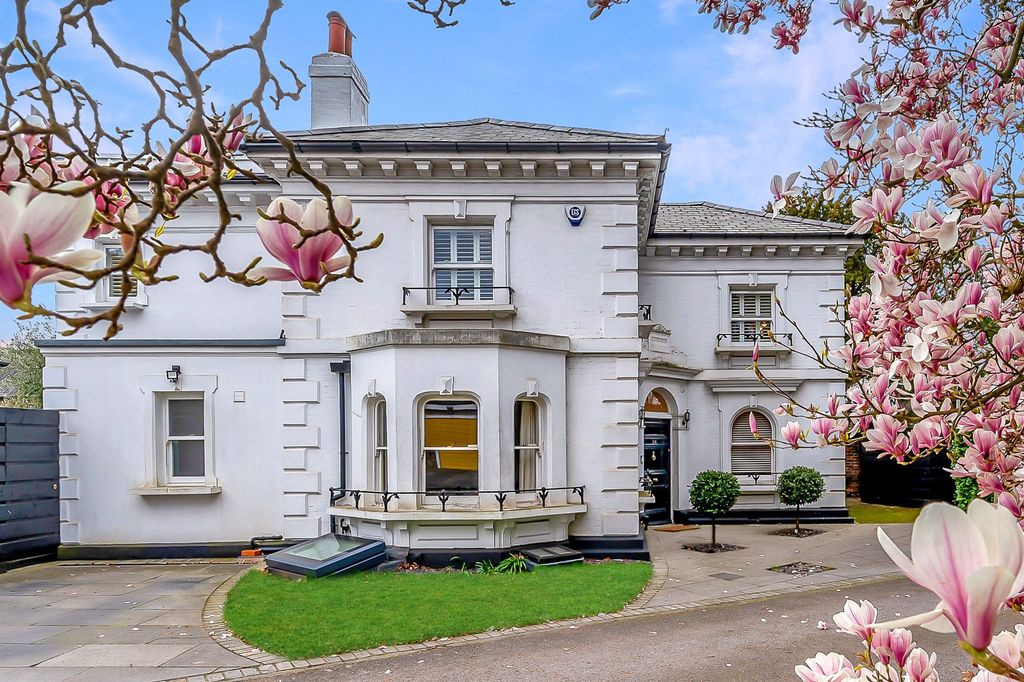 Property photo 1 of 22