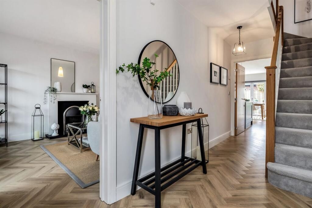 Property photo 3 of 36