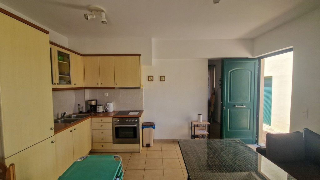 Property photo 2 of 30