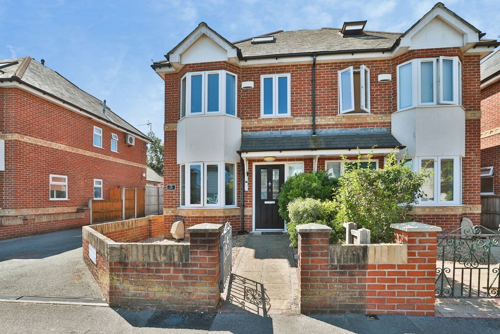 Property photo 1 of 19 Pbox-Img.Jpg