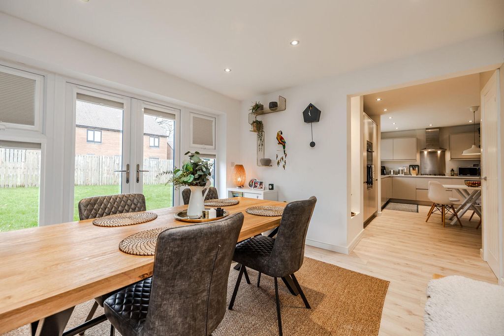 Property photo 3 of 29 Dining Room