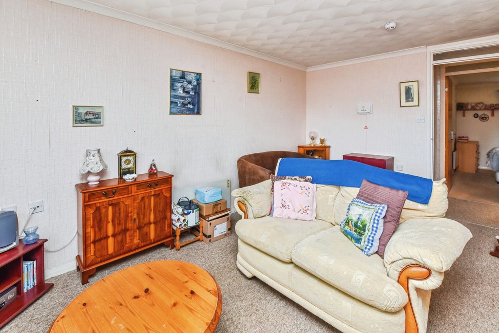 Property photo 3 of 16